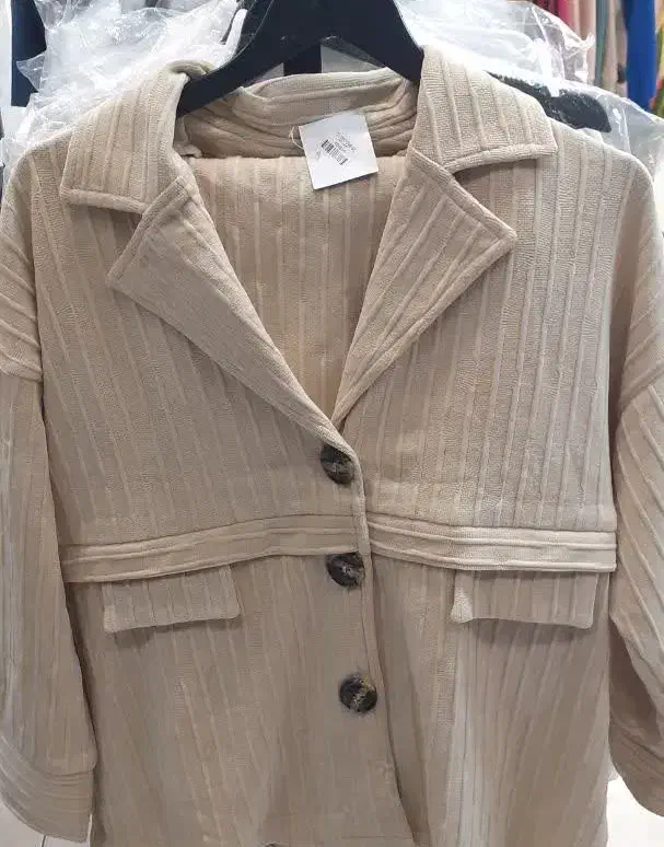 ست کبریتی مخمل|لباس|کاشان, پا نخل|دیوار