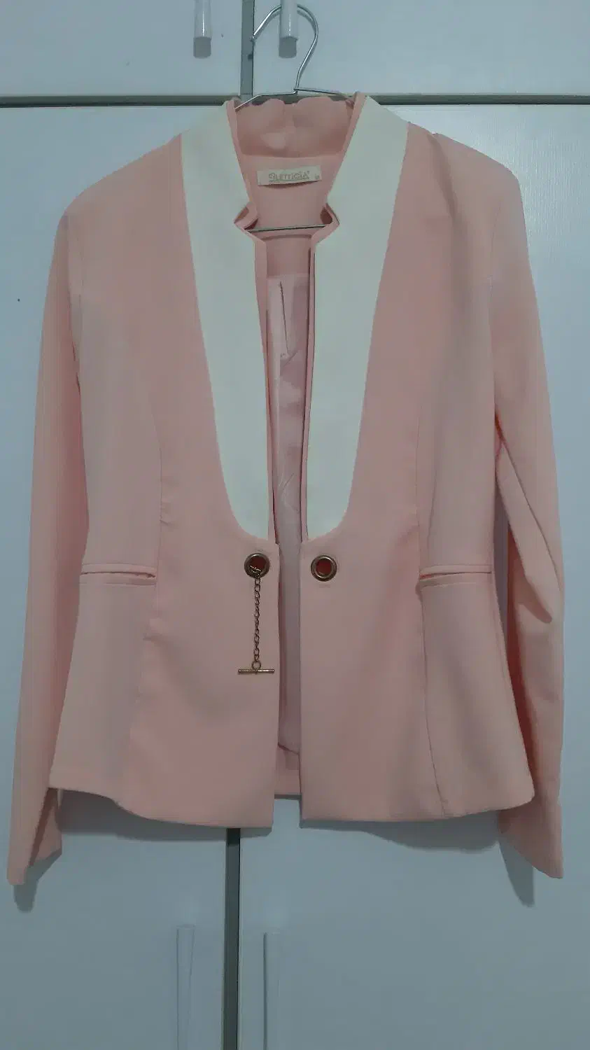 تعداد زیادی مانتو کتی وشومیز|لباس|خرمآباد, |دیوار