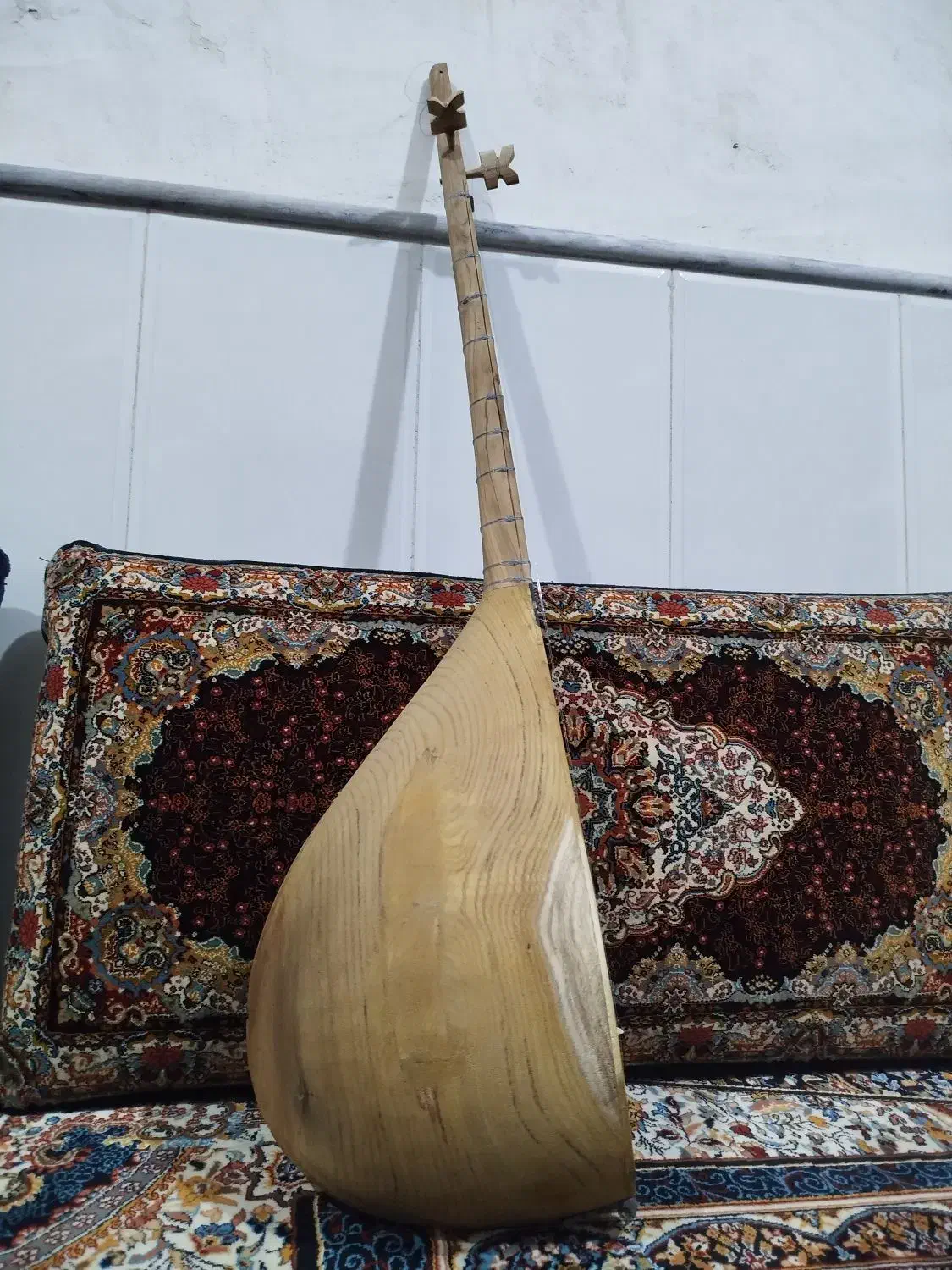 دوتار کاسه بزرگ خوش خوان|سازهای سنتی|خواف, |دیوار