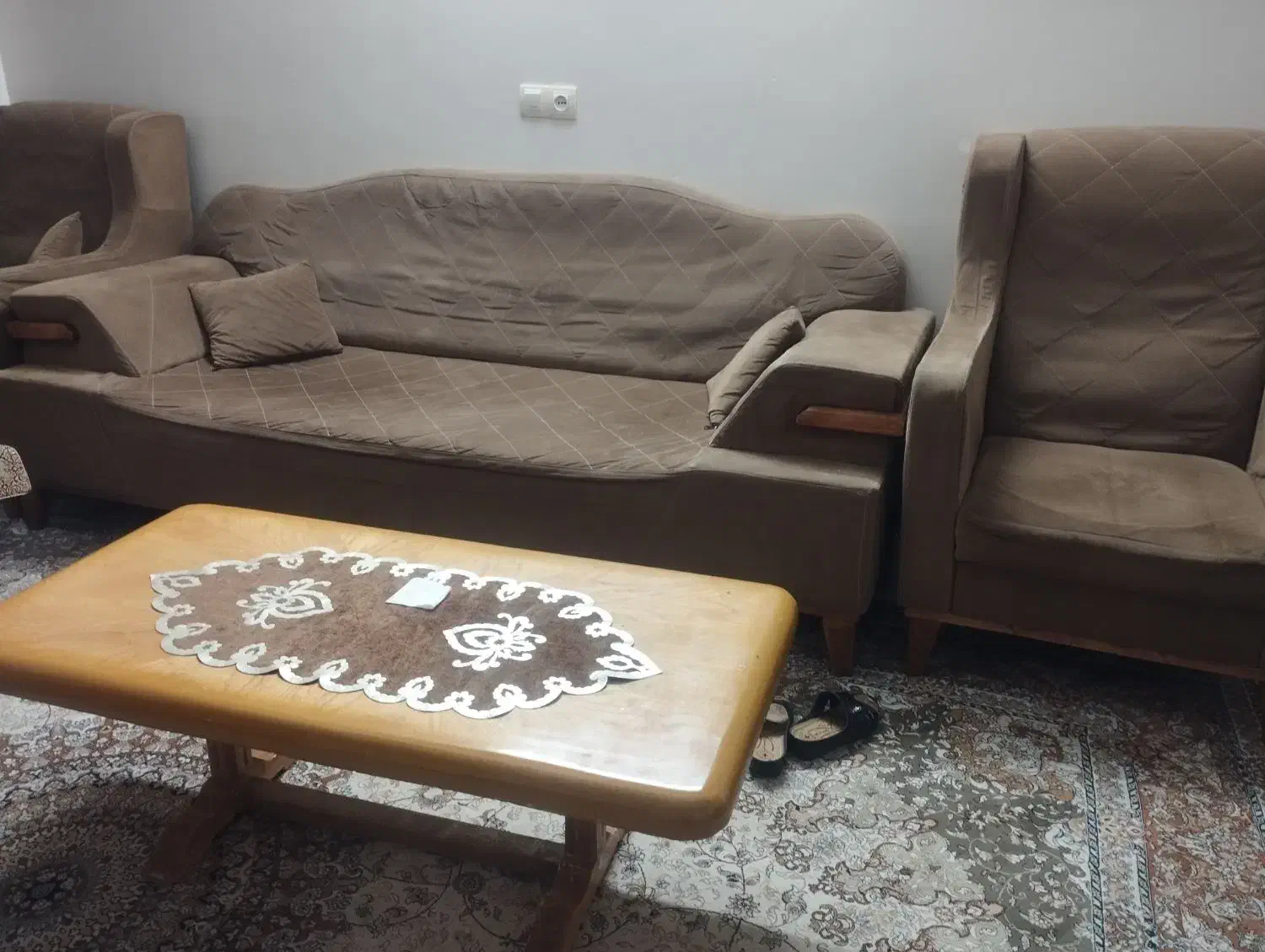 یک دست مبل راحتی ۷نفره با میز جلو مبلی|مبلمان خانگی و میز عسلی|شاهرود, |دیوار