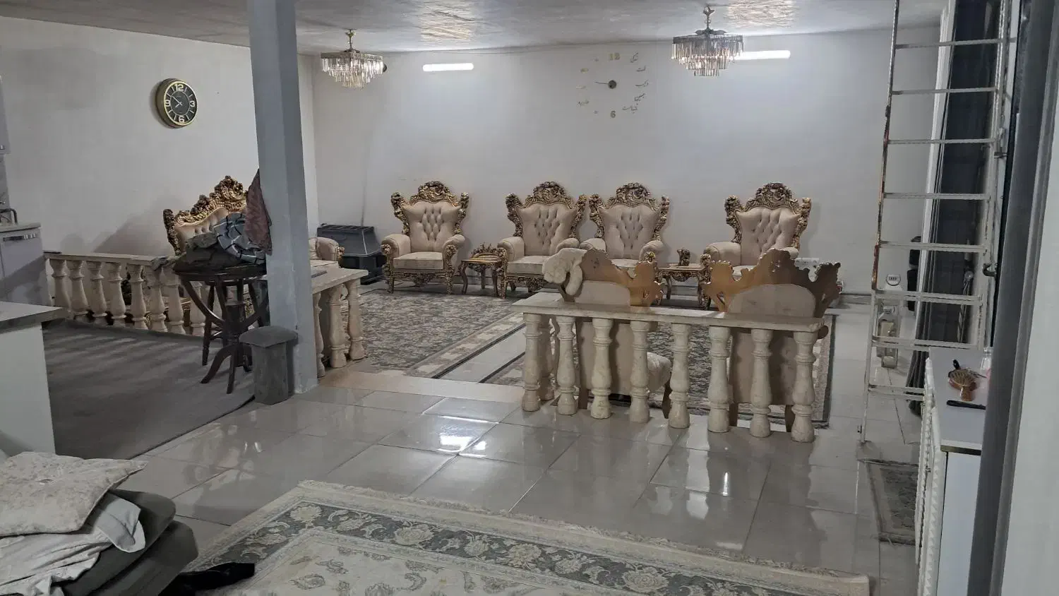 مبل سلطنتی ۹نفره|مبلمان خانگی و میز عسلی|رباط‌کریم, حصار مهتر|دیوار