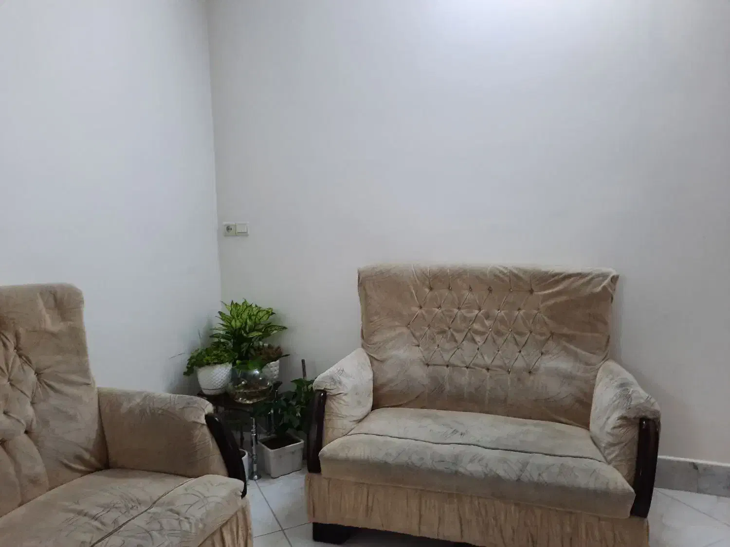 مبل ۵ نفره|مبلمان خانگی و میز عسلی|نیشابور, دارایی|دیوار