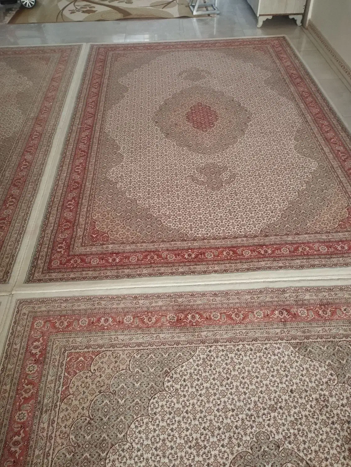 فرش 700شانه ماهی|فرش|انزل, |دیوار