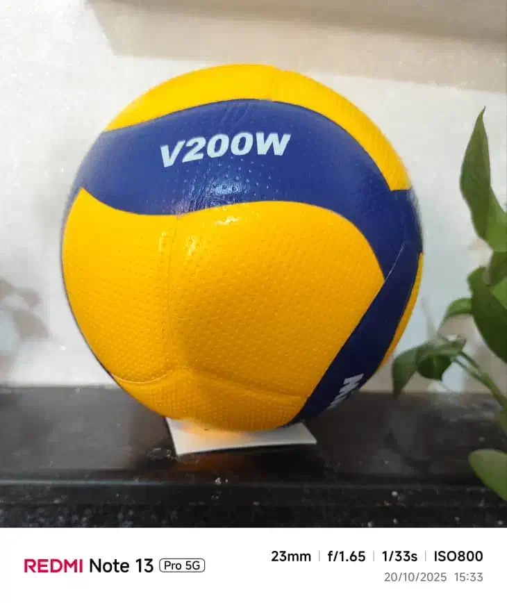 توپ والیبال میکاسا پایین ترین قیمت وبالاترین کیفیت|ورزش‌های توپی|تهران, منیریه|دیوار