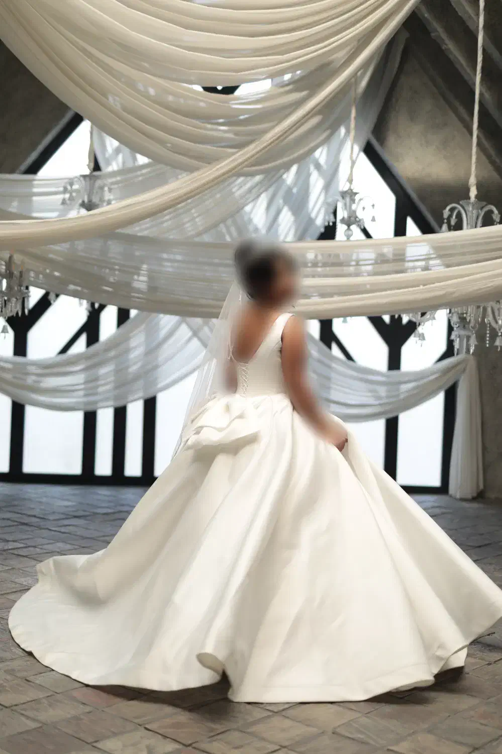 لباس عروس ساتن|لباس|کرج, باغستان|دیوار