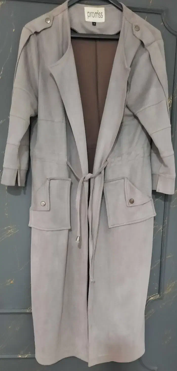 پالتو|لباس|رشت, ولکس|دیوار