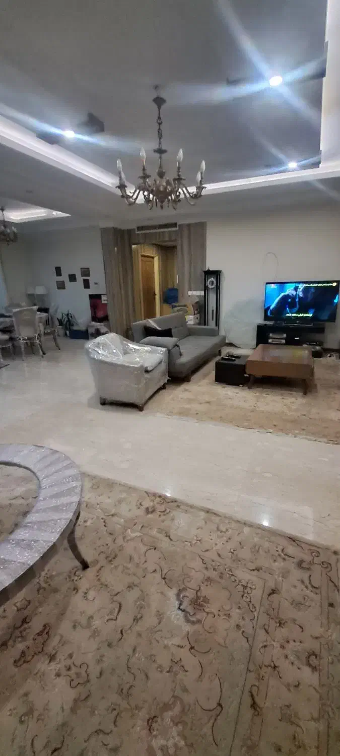 اندرزگو سلیمی شمالی 160متر سه خوابه دومستر