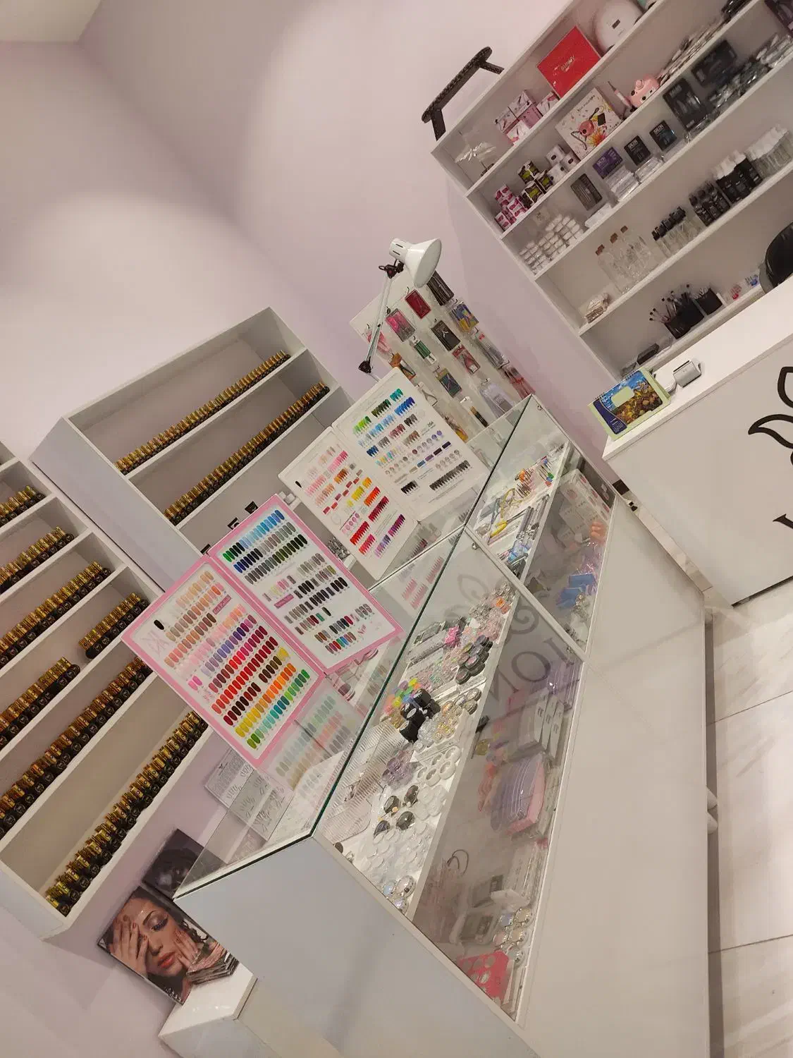 فروشگاه تمامی وسایل کاشت ناخن ویون|آرایشی، بهداشتی، درمانی|کرمان, |دیوار