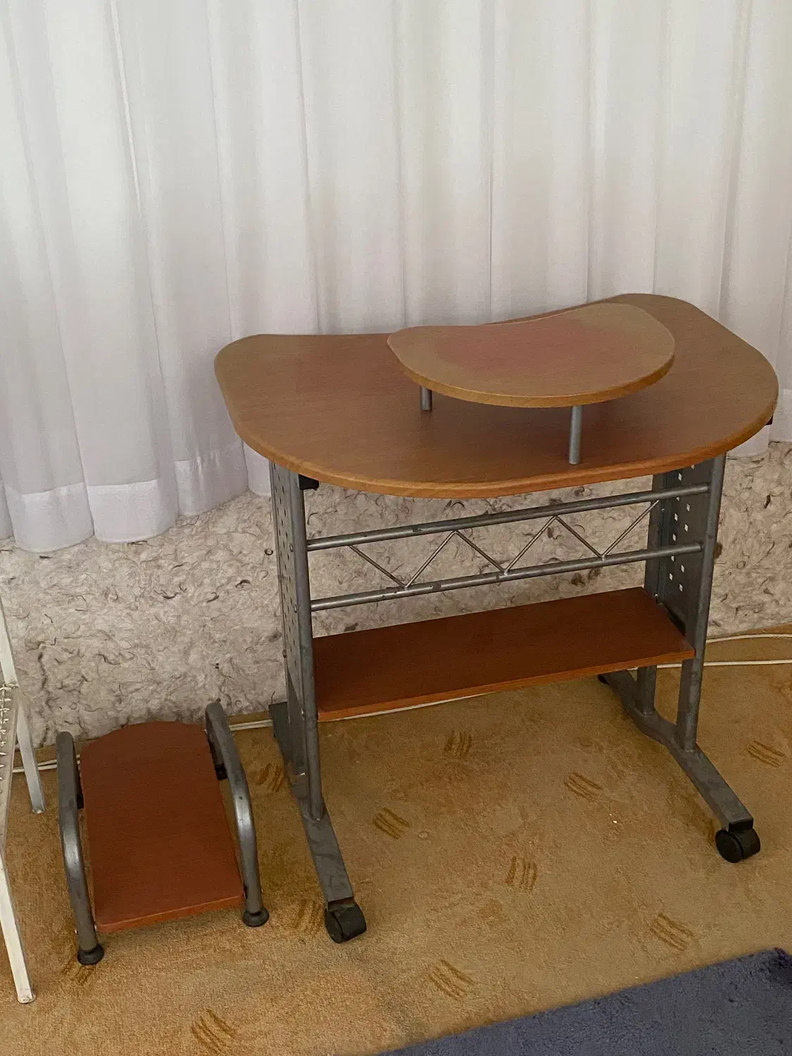 میز کامپیوتر|میز تحریر و کامپیوتر|لاهیجان, رجایی|دیوار