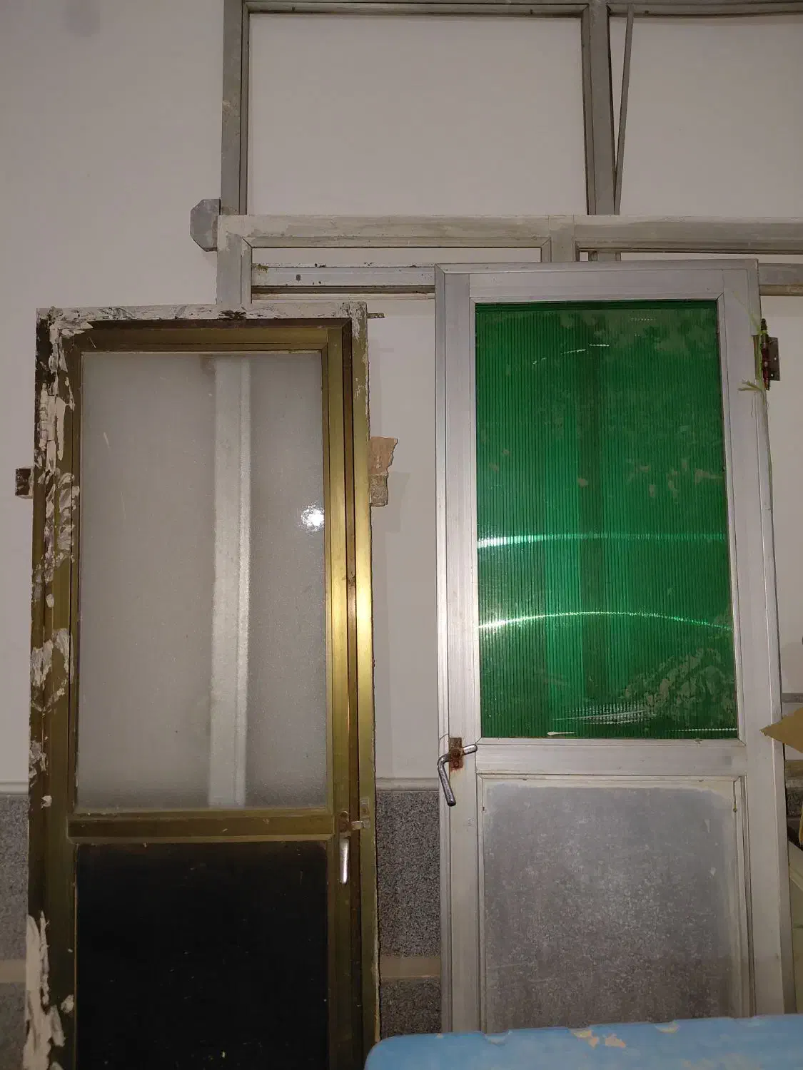 درب و پنجره آلومینیوم|مصالح و تجهیزات ساختمان|نیشابور, شهرک بسیج|دیوار