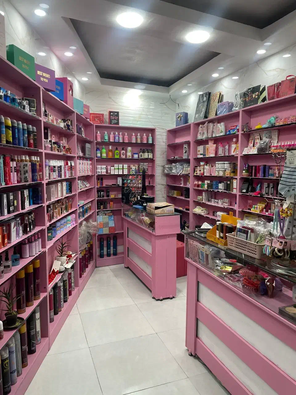 دکور لوازم آرایشی|فروشگاه و مغازه|ورامین, ورامین|دیوار