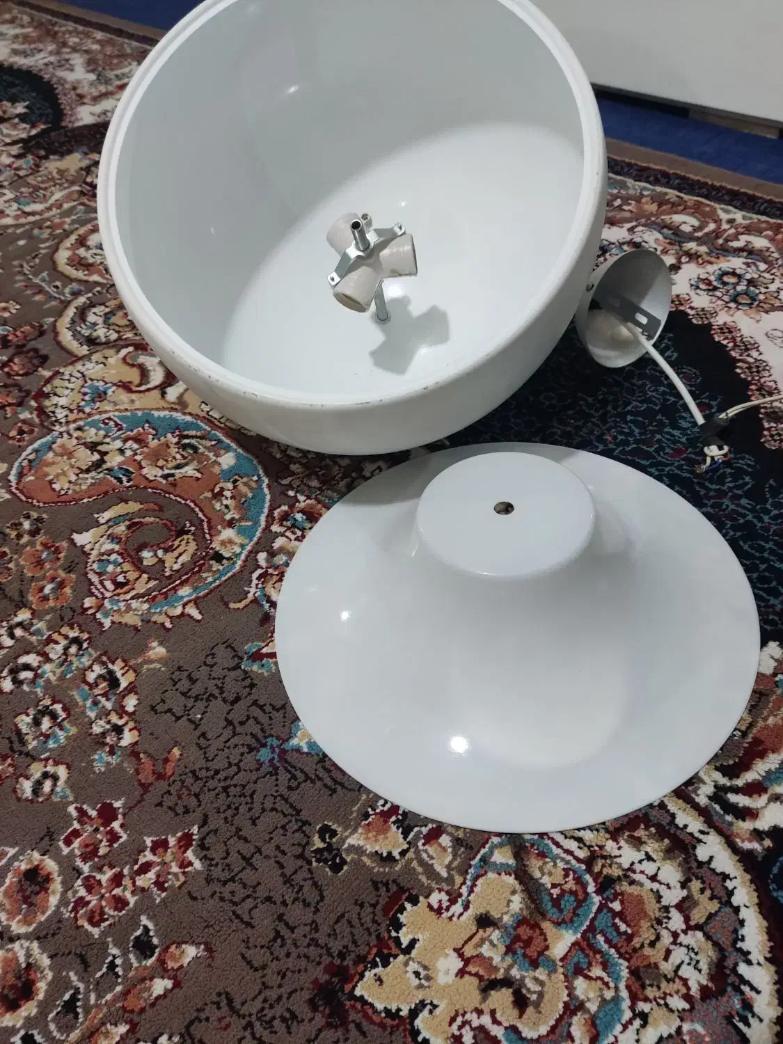 لوستر سه شاخه|لوستر و چراغ آویز|شیراز, تندگویان|دیوار