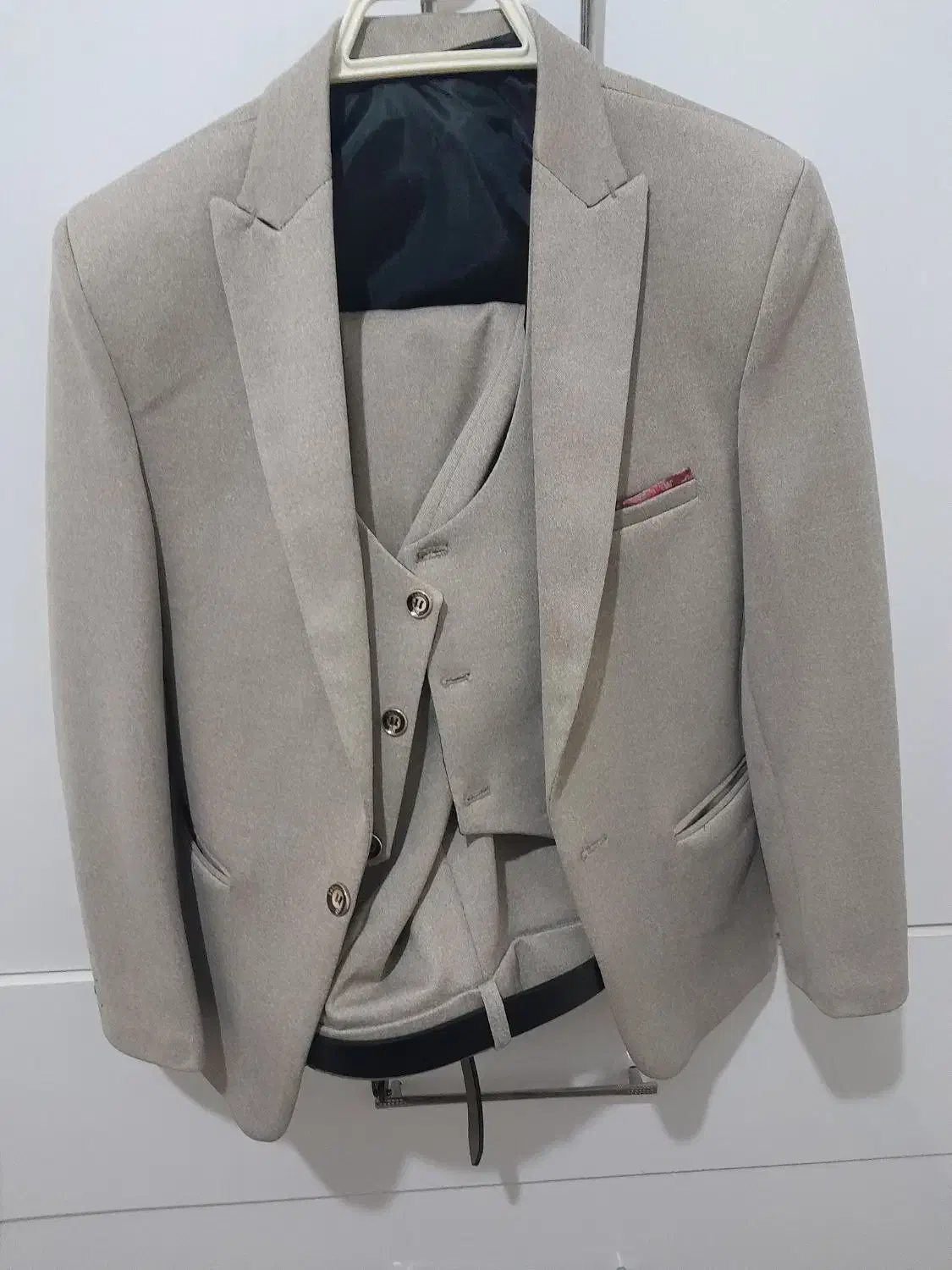 کت شلوار نو|لباس|ملارد, |دیوار