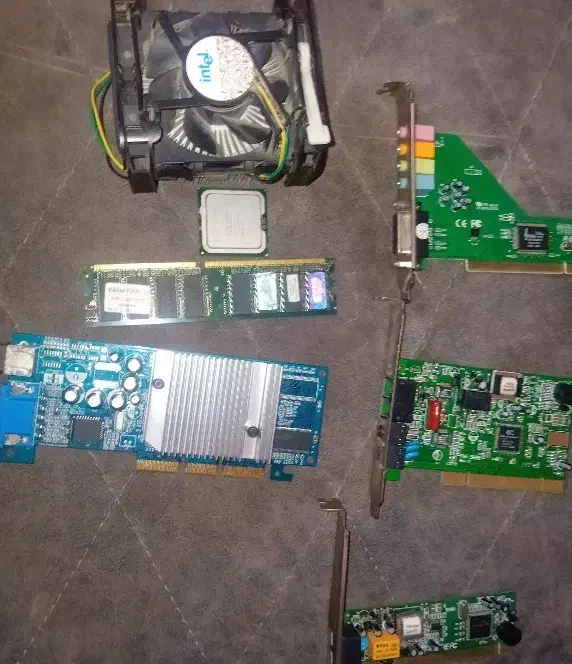 قطعات کامپیوتر با قیمت ع...|قطعات و لوازم جانبی رایانه|قیروکارزین, |دیوار