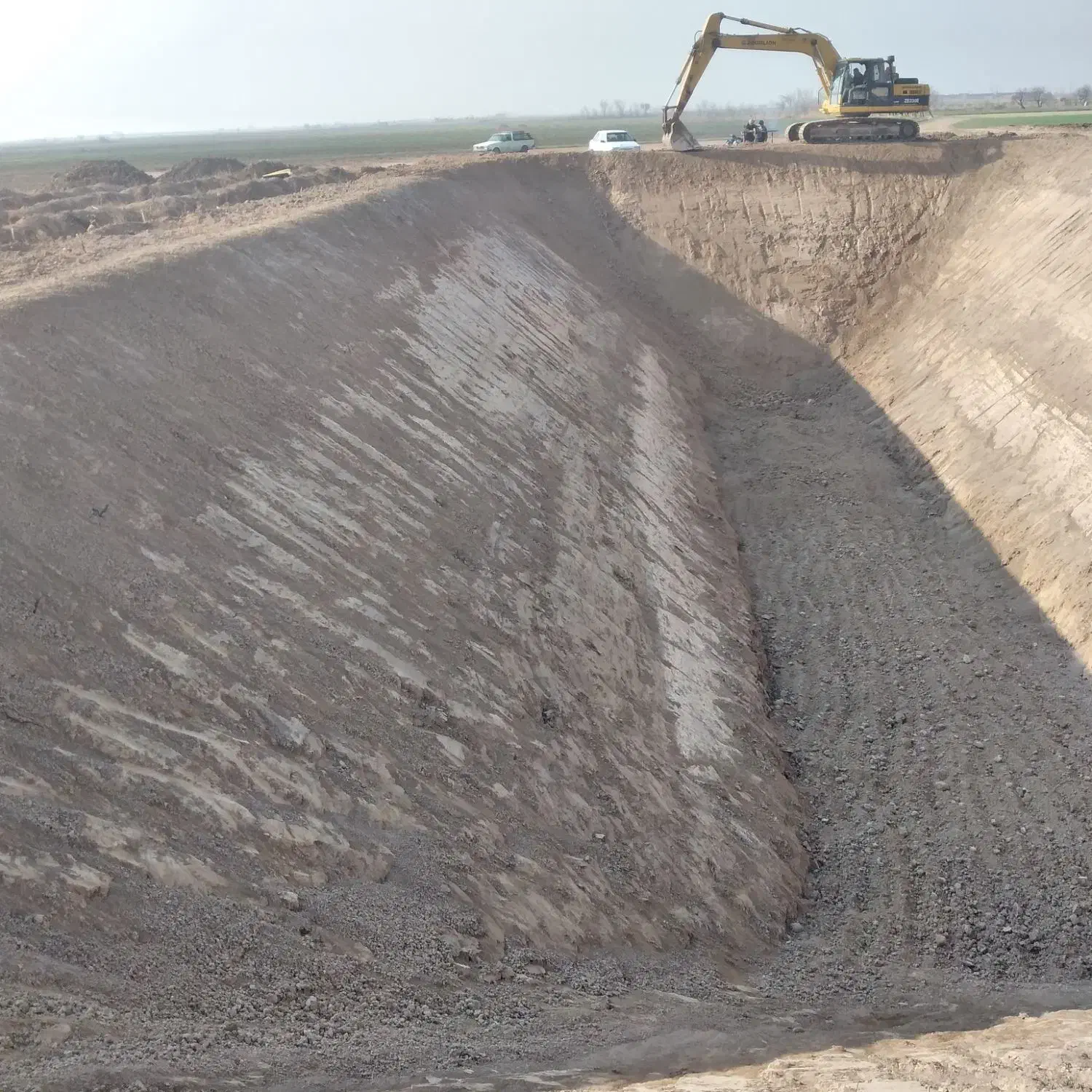 بیل مکانیکی زنجیری برای کار|خدمات حمل و نقل|محمدیه-قزوین, |دیوار