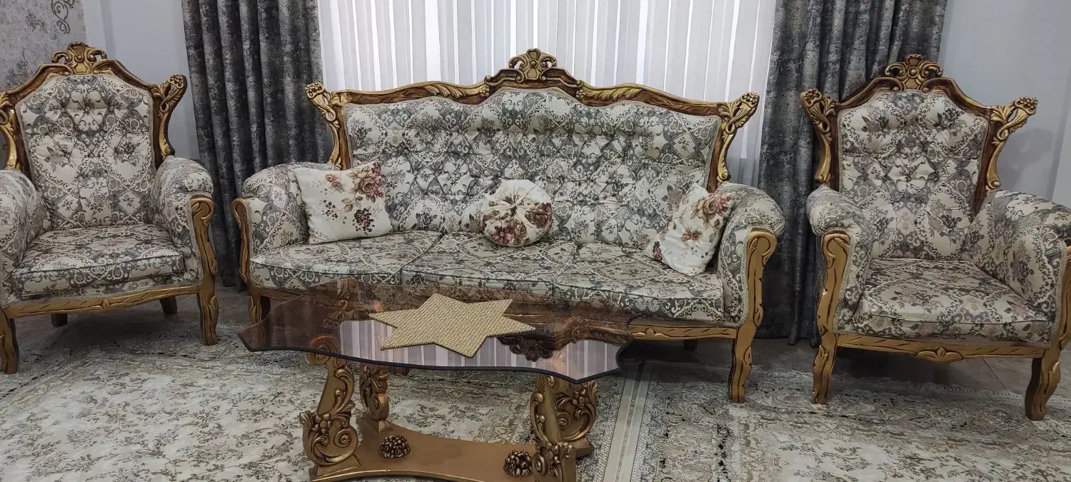 مبل سلطنتی 9نفره چوب گردو به همراه سه عسلی|مبلمان خانگی و میز عسلی|کرمانشاه, |دیوار