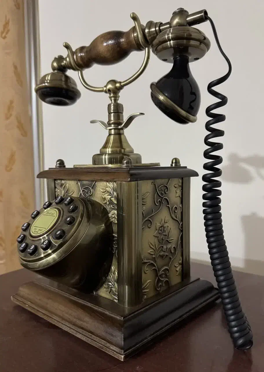 تلفن کلاسیک دکوری|تلفن رومیزی|کرمانشاه, |دیوار