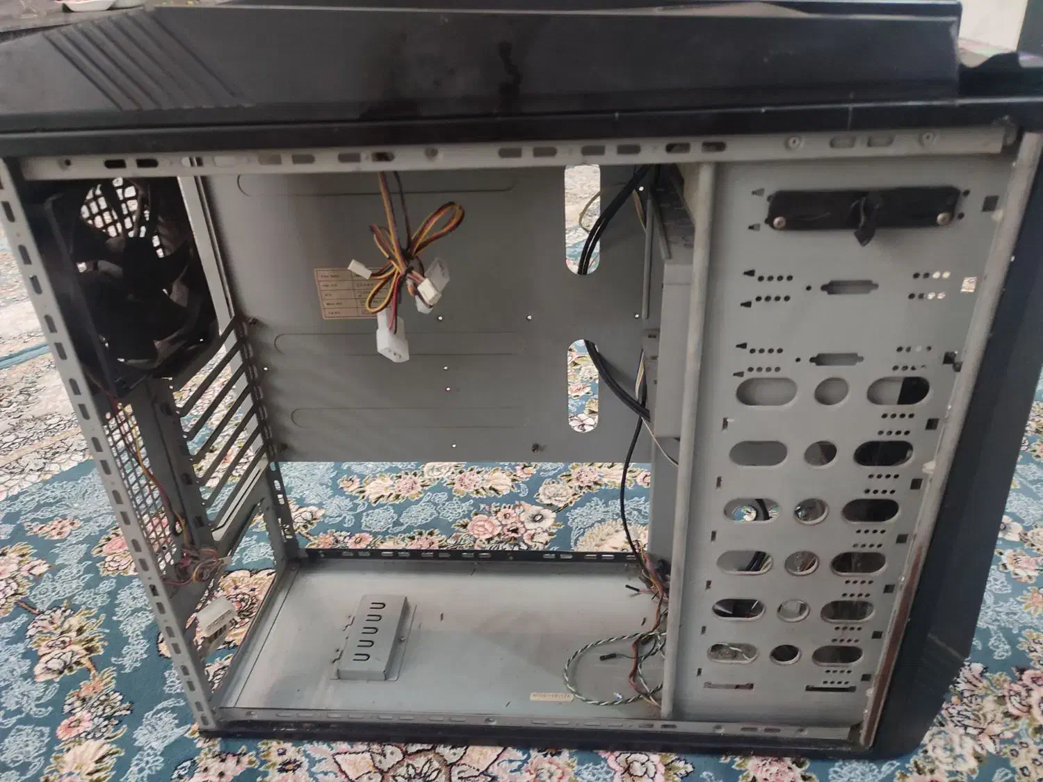 کیس خالی بزرگ|قطعات و لوازم جانبی رایانه|تبریز, |دیوار