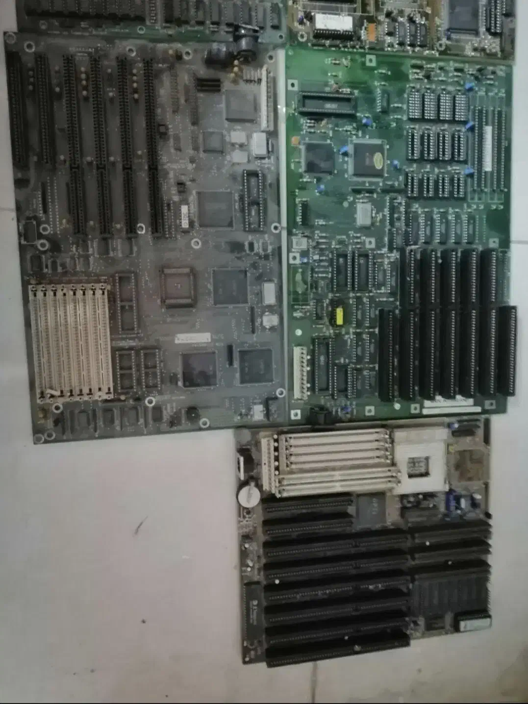 خرید‌ فوری قطعات الکترونیکی کیس وگوشی دکمه ای|خدمات رایانه‌ای و موبایل|آباده, |دیوار