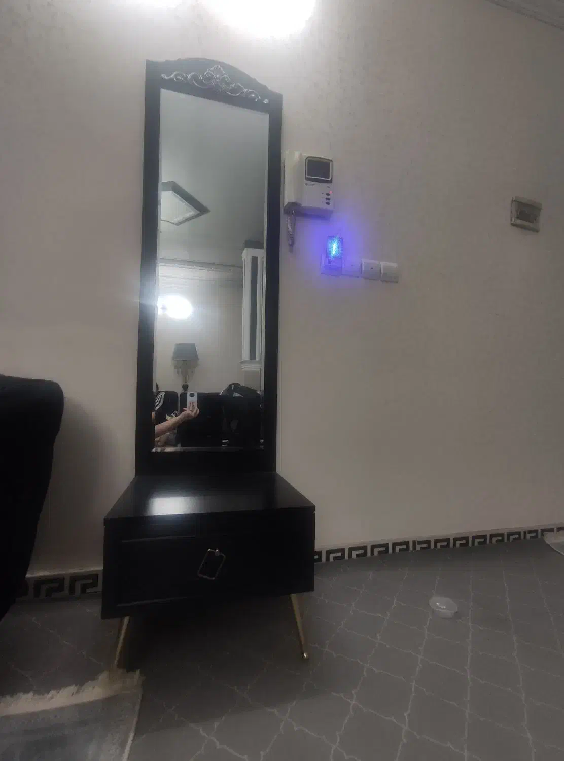 آیینه قدی|آینه|قرچک, زیبا شهر|دیوار