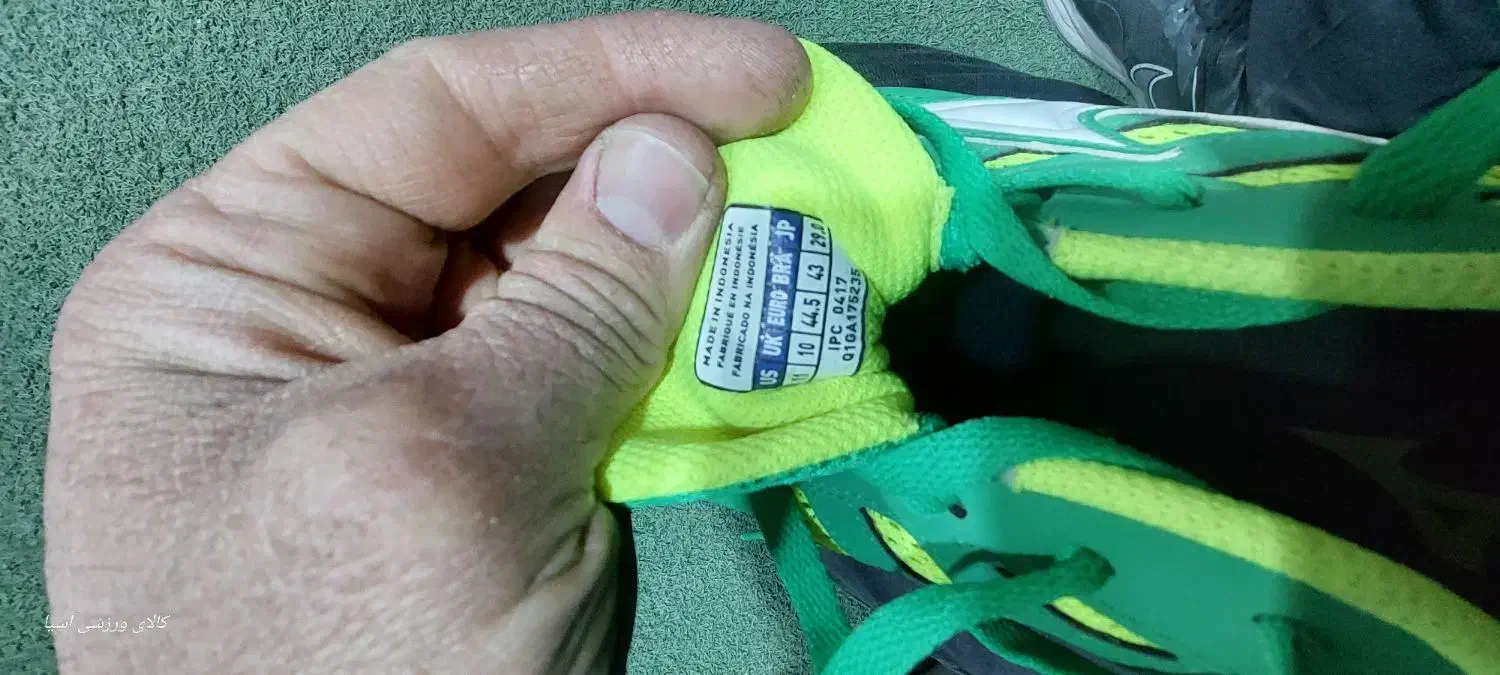 کفش فوتسال|کیف، کفش، کمربند|کاشمر, |دیوار