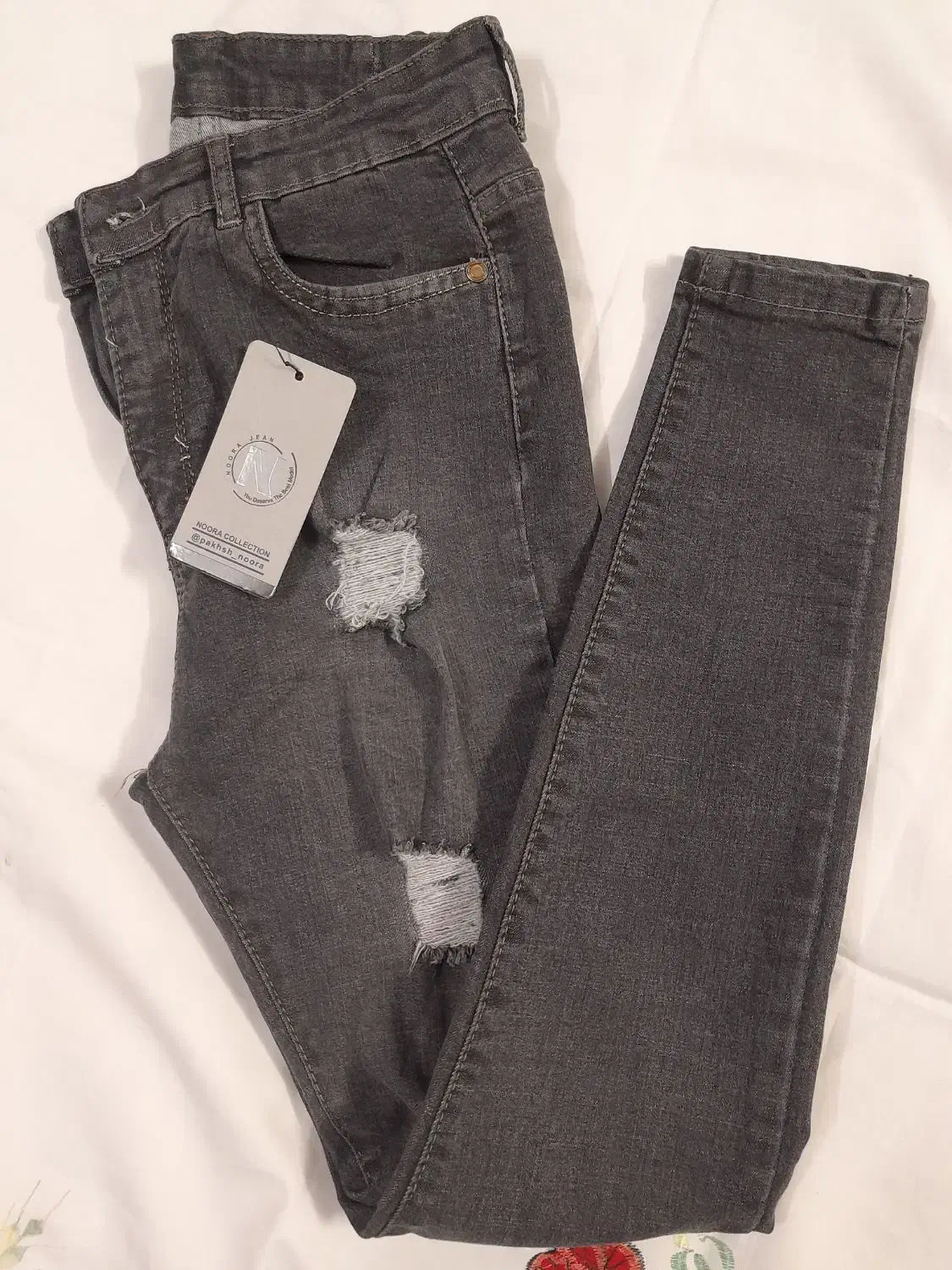 شلوار جین نو مانتوشلوار لباس مجلسی ودامن مجلسی نو|لباس|مشهد, طبرسی شمالی|دیوار