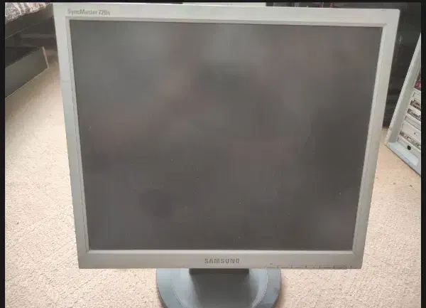 مانیتور samsung|قطعات و لوازم جانبی رایانه|تهران, شهرک فردوس (حسینی)|دیوار