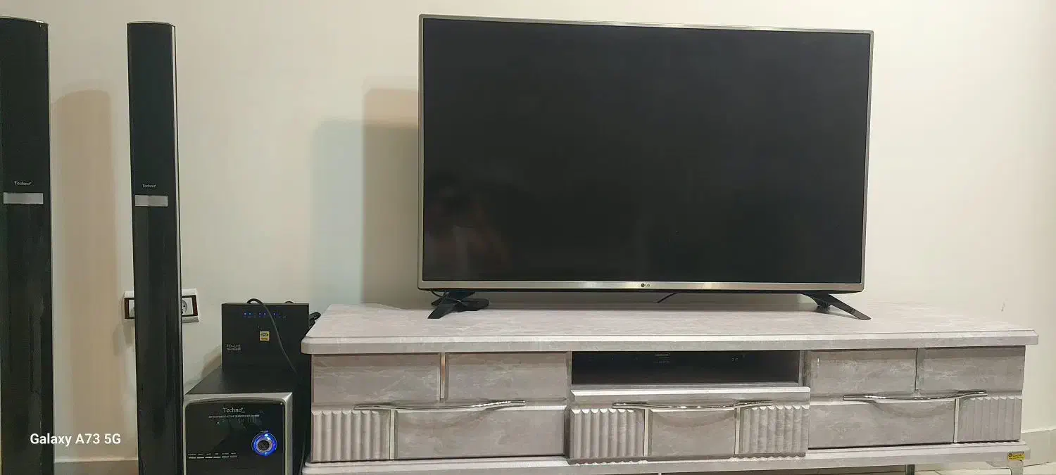 تلویزیون الجی ۴۷ اینچ و سینمای خانگی|تلویزیون و پروژکتور|ارومیه, |دیوار