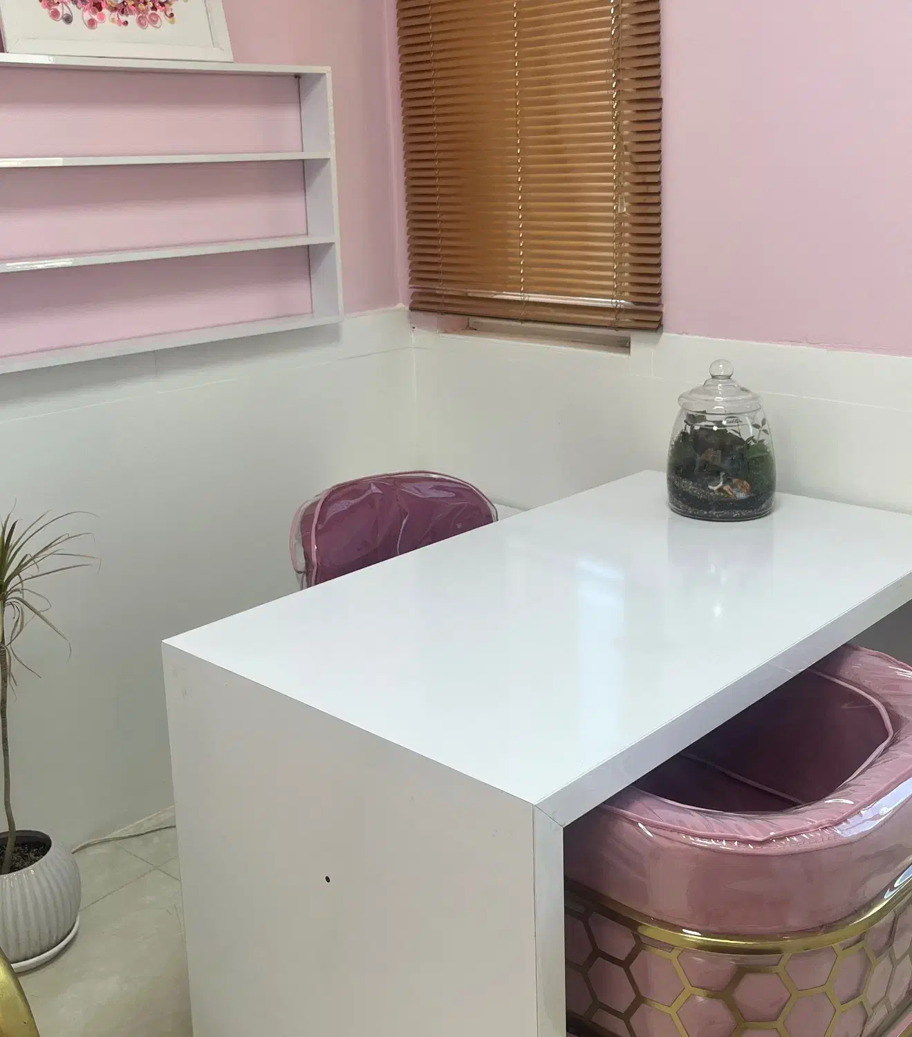 میز ناخن|اجارهٔ دفتر کار، اتاق اداری، مطب|اردبیل, |دیوار