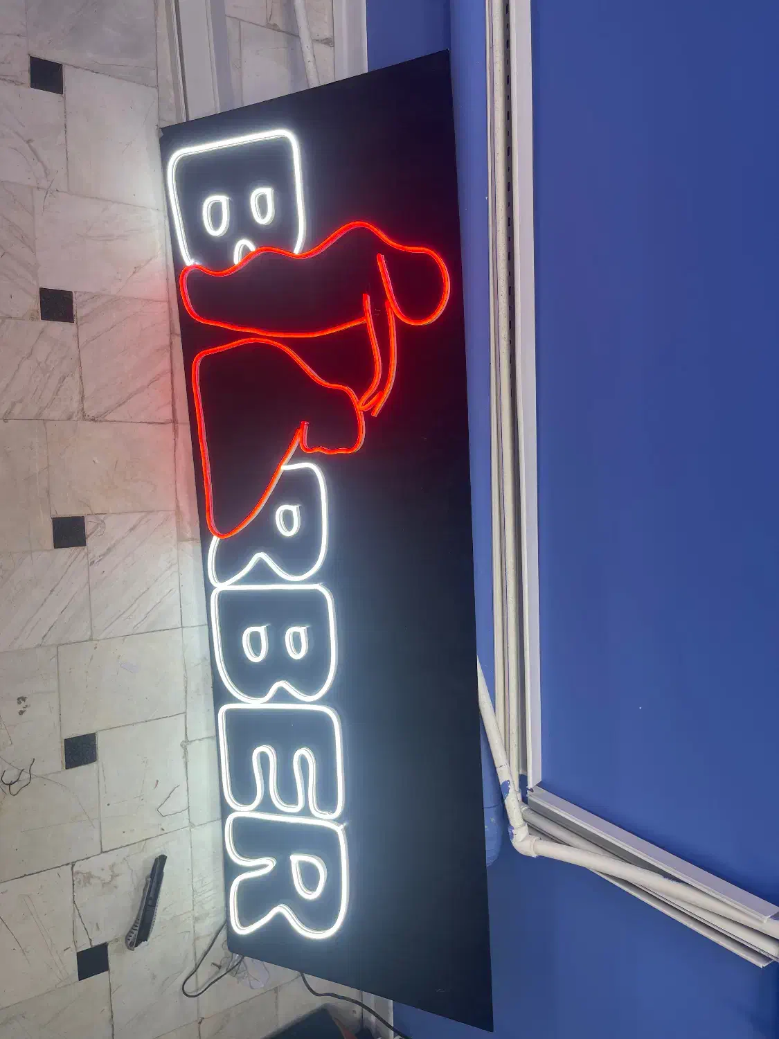 تابلو نئون باربر اریشگاه|فروشگاه و مغازه|قم, تعویض پلاک|دیوار