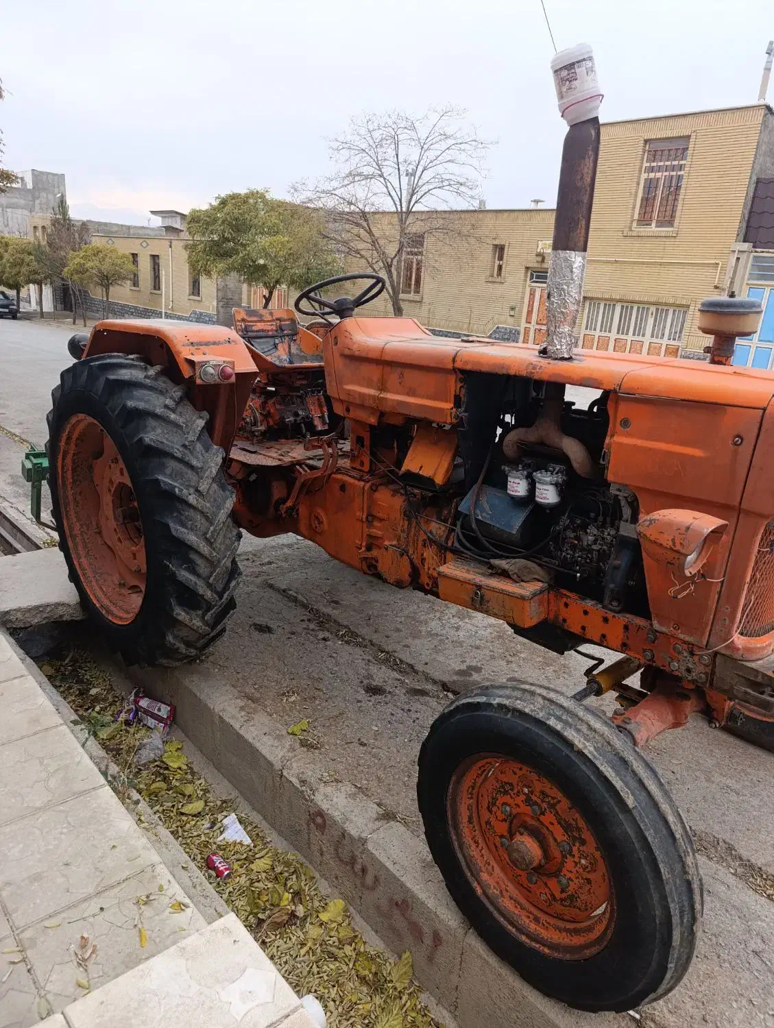 تراکتور رومانی|خودرو سنگین|الیگودرز, |دیوار