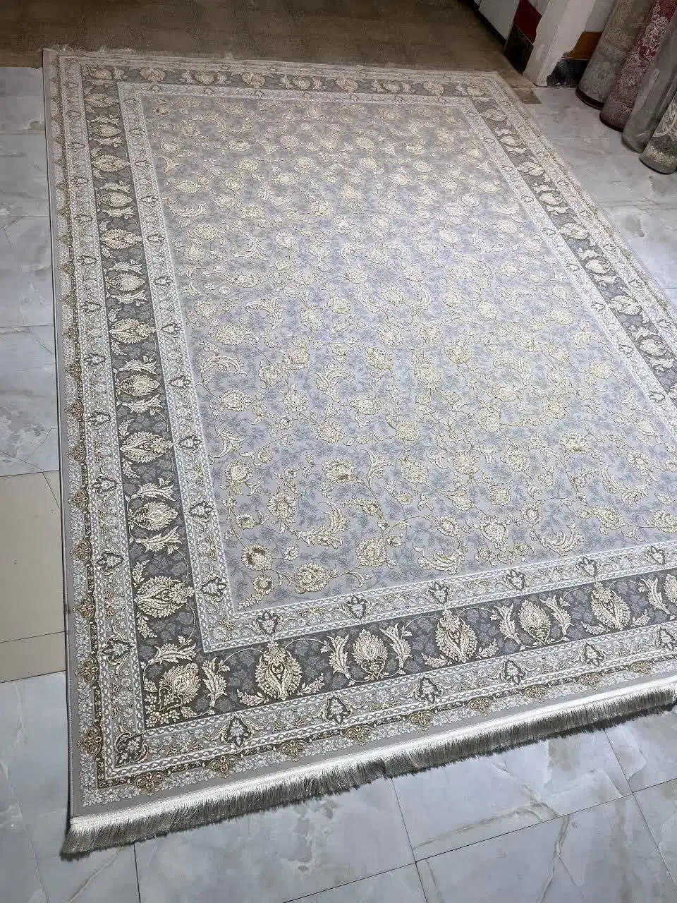 فرش ۱۲۰۰ شانه زیر قیمت بازار|فرش|رشت, جماران|دیوار