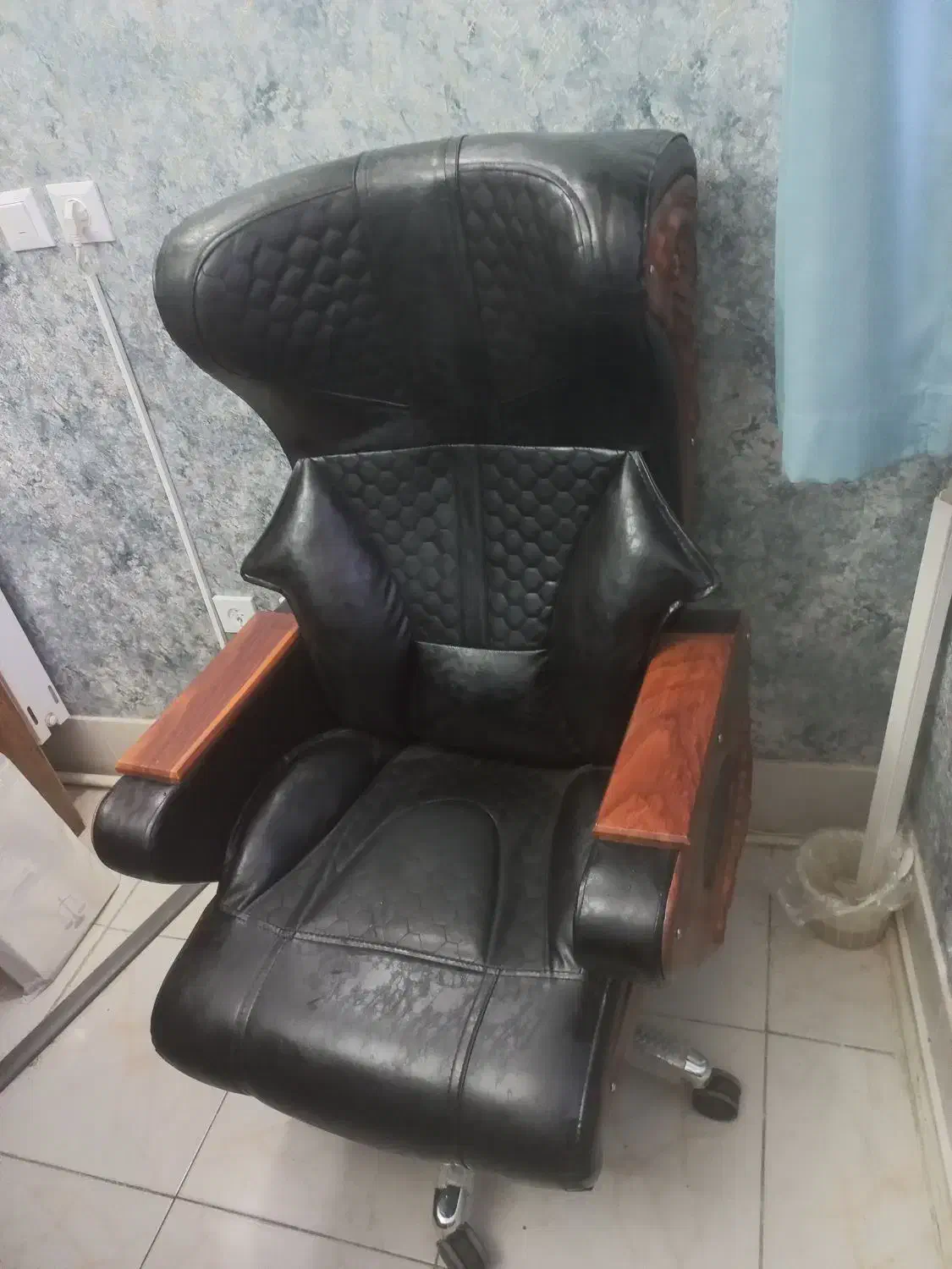 صندلی مدیریت مدل امپراطور|مبلمان اداری|سمنان, |دیوار