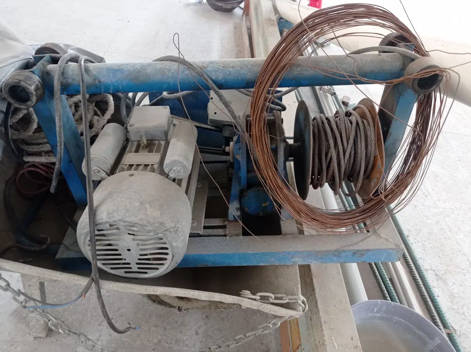 فروش بالابرساختمانی تکفاز،پمپ باد،الوار،فرغون،بشکه|مصالح و تجهیزات ساختمان|شیراز, منطقه ویژه اقتصادی|دیوار