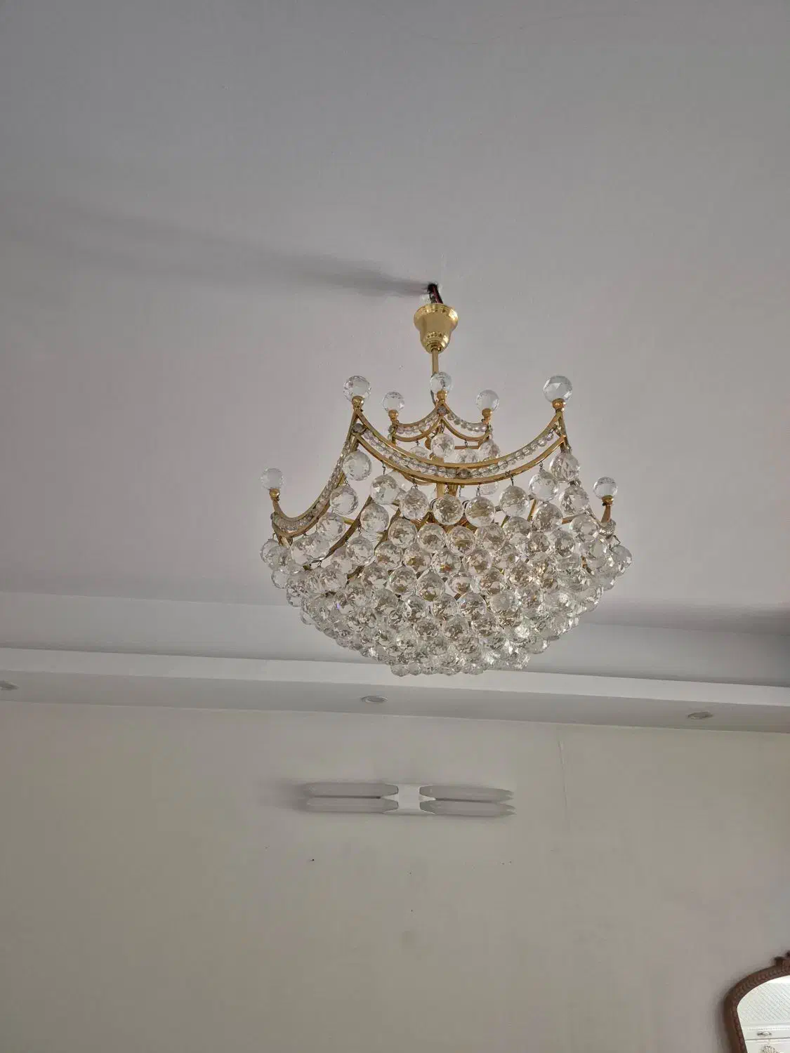 لوستر طلایی|لوستر و چراغ آویز|ری, فیروزآبادی|دیوار