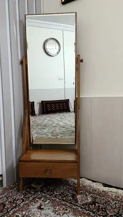 اینه قدی|آینه|مشهد, شهید معقول|دیوار