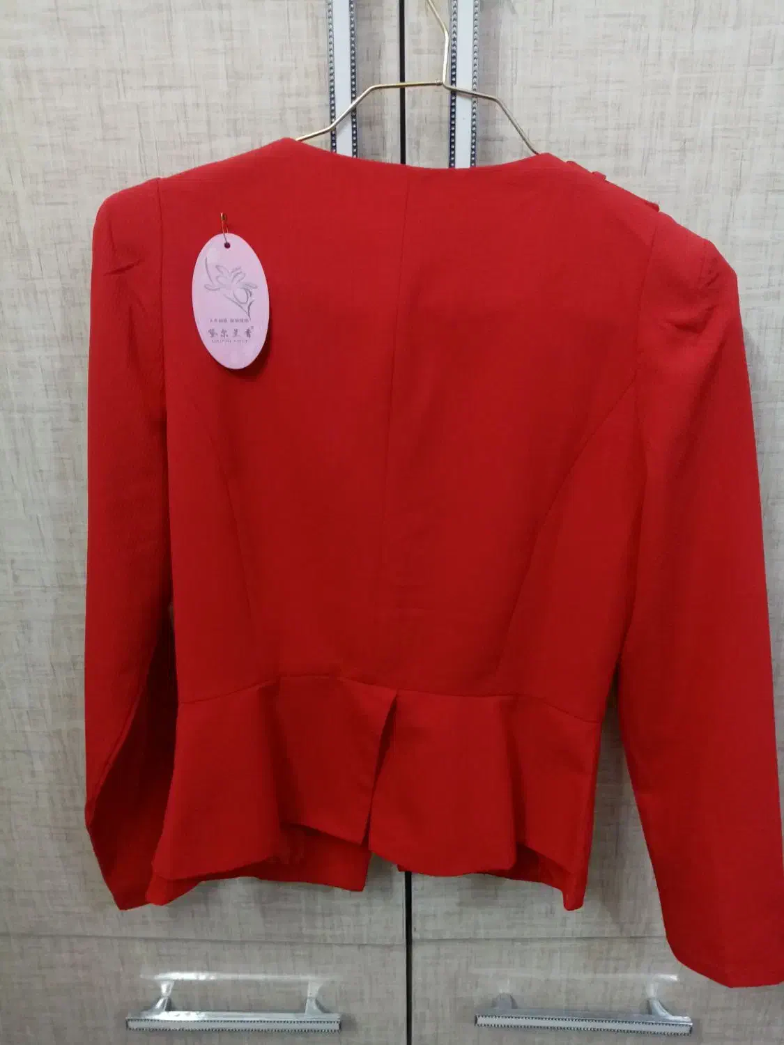 لباس مجلسی|لباس|تربت‌حیدریه, باغ سلطانی|دیوار