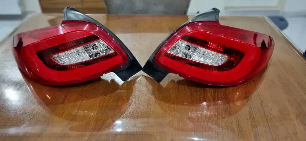 چراغ‌خطر‌207|قطعات یدکی و لوازم جانبی|کرج, کوی زنبق|دیوار