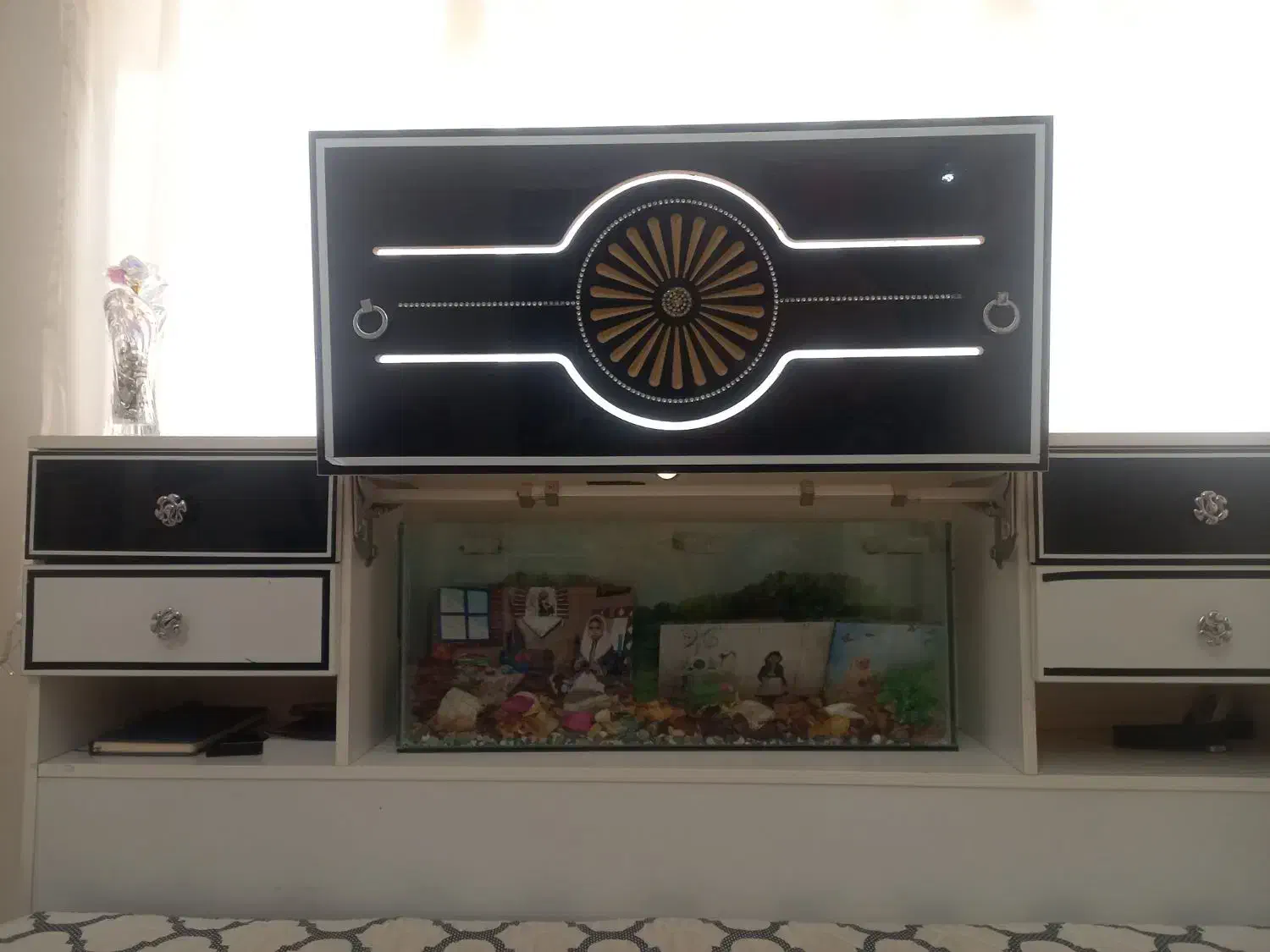 تخت خواب دونفره همرا میز ارایش بدون تشک|تخت و سرویس خواب|ملارد, |دیوار