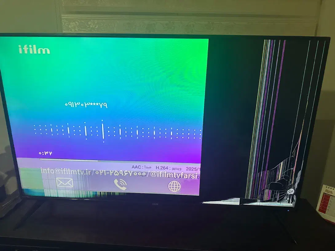 تلوزیون ۵۰ اینچ هوشمند سام ضربه خورده|تلویزیون و پروژکتور|تهران, وحیدیه|دیوار