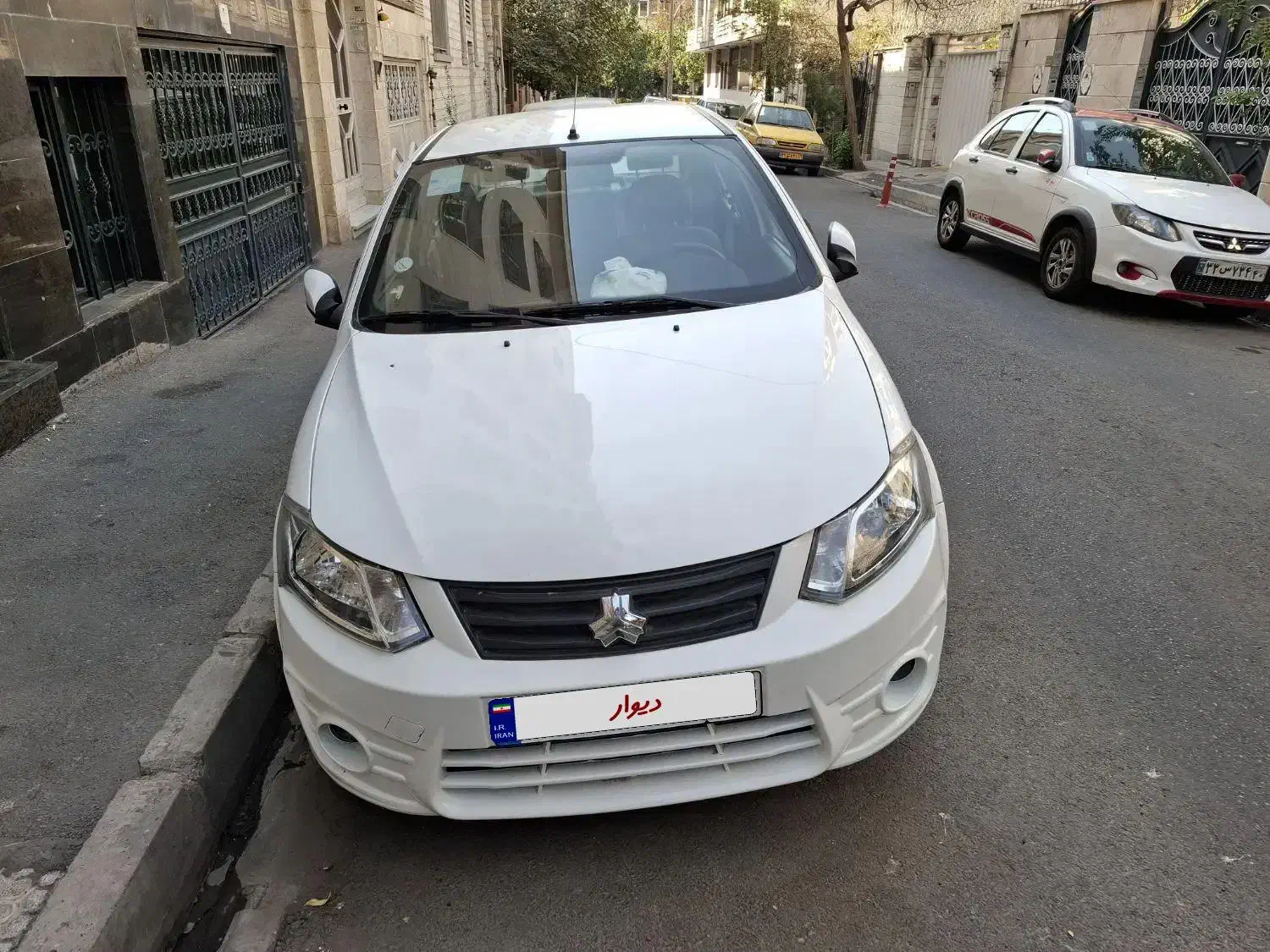 ساینا ۹۸ کارکرد کم در حد صفر|خودرو سواری و وانت|تهران, سهروردی|دیوار