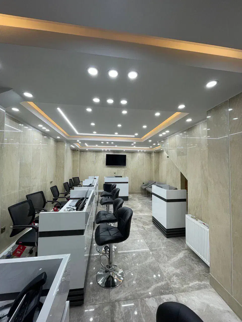 استخدام منشی خانم باحقوق ثابت مسکن آی هوم|استخدام بازاریابی و فروش|اندیشه, اندیشه فاز ۱|دیوار