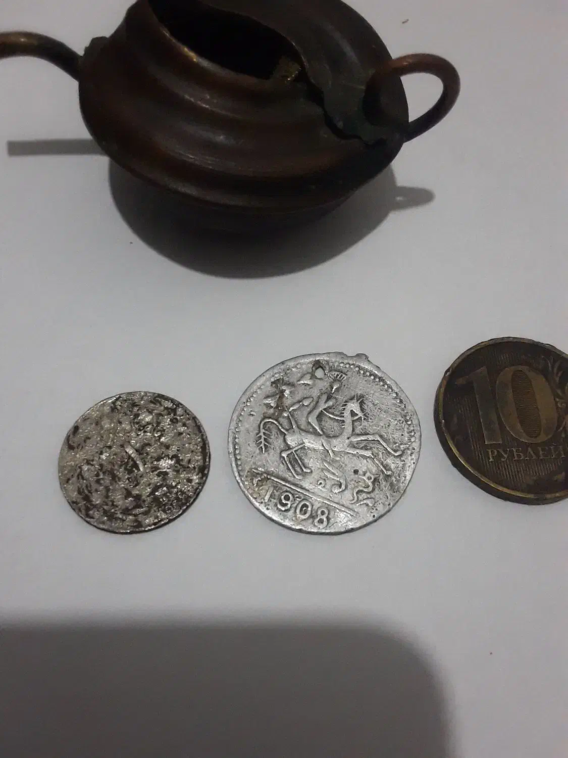 کلکسیونی|کلکسیون اشیاء عتیقه|گنبد کاووس, |دیوار