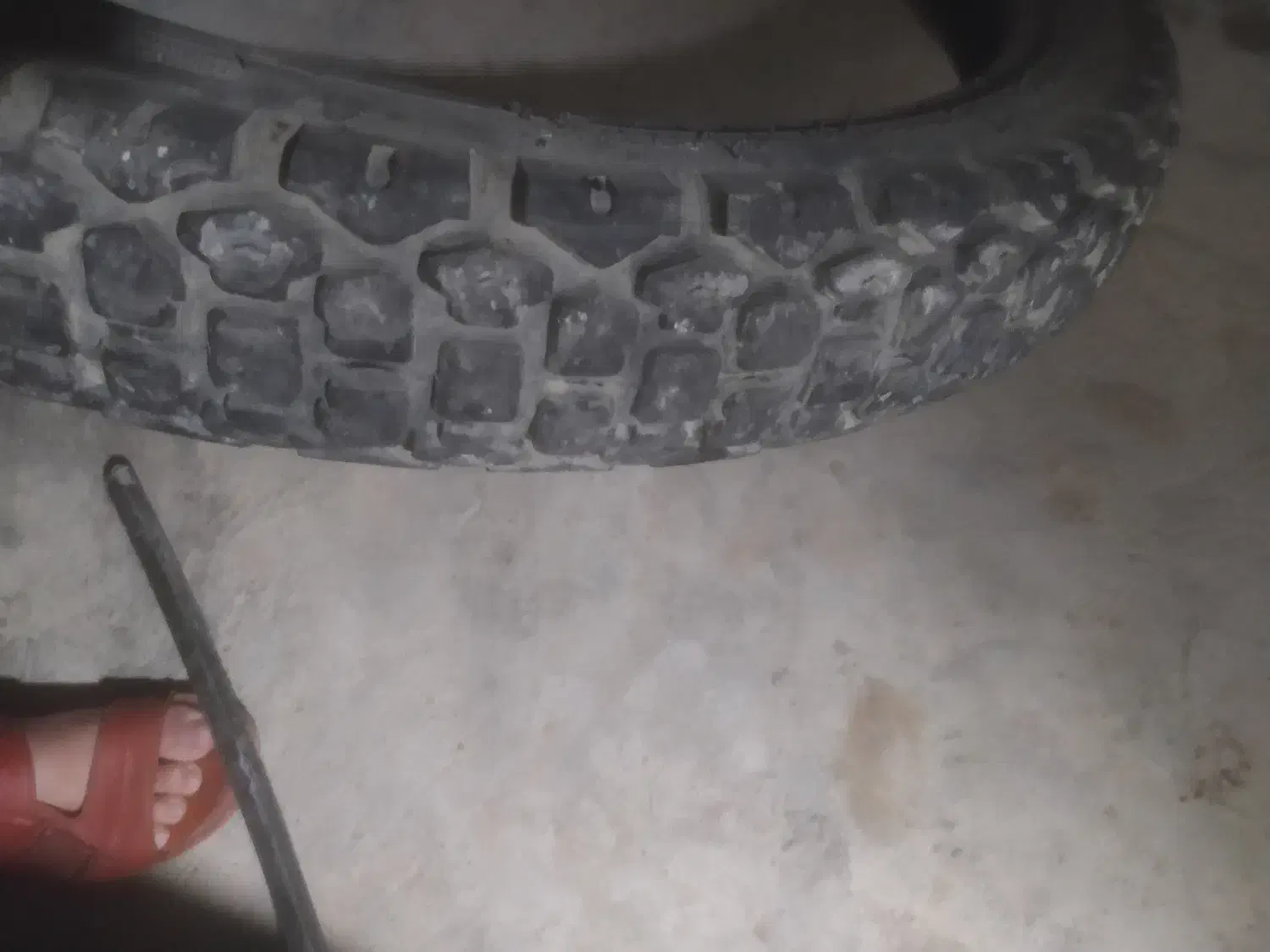 سلام لاستیک عقب موتور شکاری یا تلر یک عدد فقط پشت|قطعات یدکی و لوازم جانبی|سیب و سوران, |دیوار