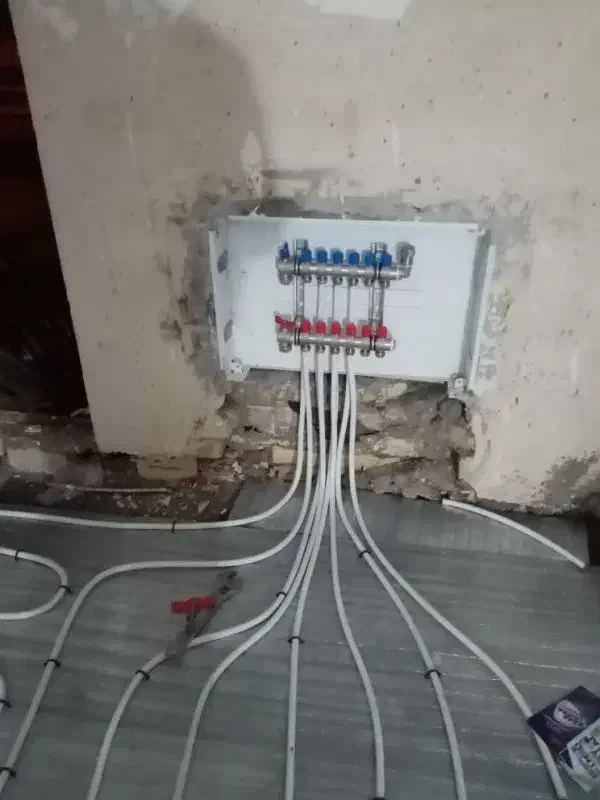 لوله کش/تاسیسات/نشتی یابی بادوربین حرارتی/پمپ،منبع|خدمات پیشه و مهارت|بومهن, |دیوار