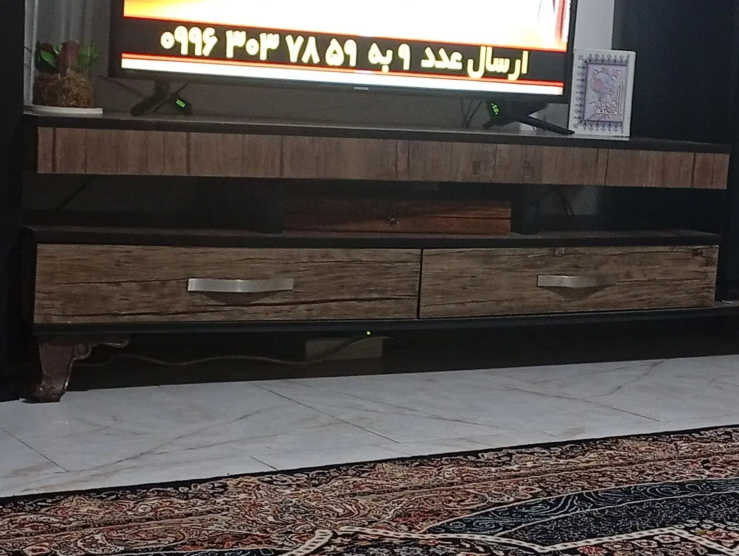 میزتلوزیون فروش ب دلیل جاب جایی|میز تلویزیون|فردیس, شهرک شهید حسینی|دیوار