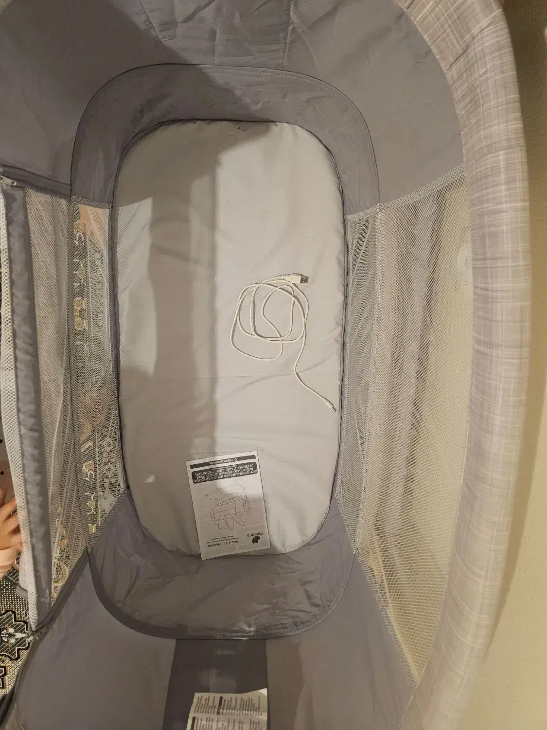 تخت کنار مادر (گهواره برقی )|تخت و صندلی بچه|شاهینشهر, خانه کارگر|دیوار