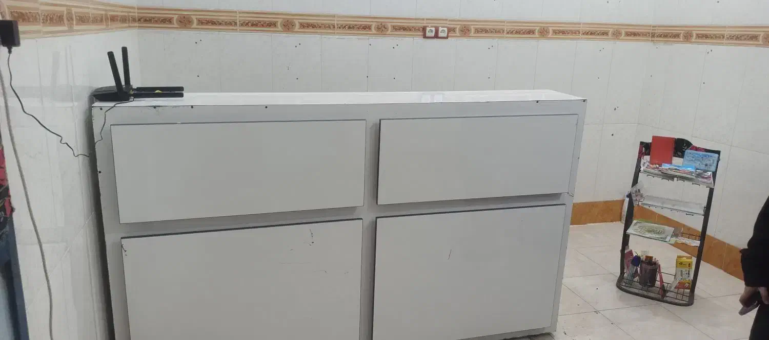 میز|میز تحریر و کامپیوتر|آبادان, |دیوار