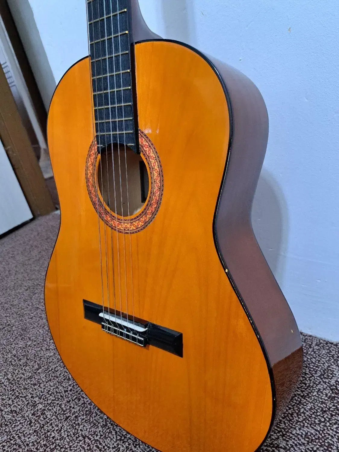 گیتار c40|گیتار، بیس، امپلیفایر|کرمانشاه, |دیوار