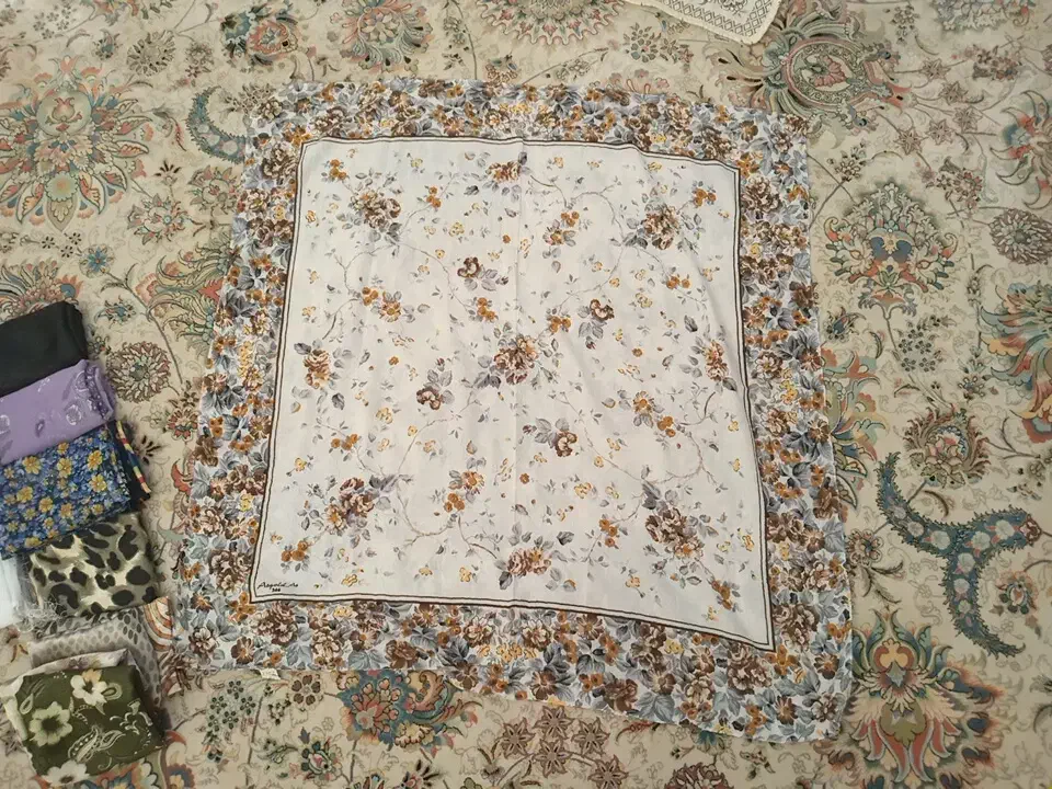 روسری و شال|لباس|قائن, |دیوار